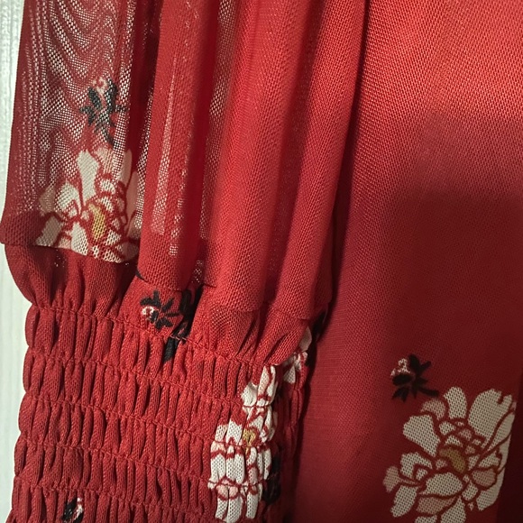 American Rag v-neck red dress with off-white flower pattern Size XXL juniors - Picture 7 of 7